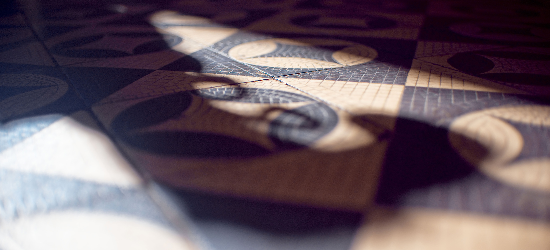 Header Fliesen
